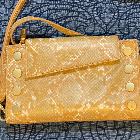 Hammitt levy versatile wallet/crossbody. Excellent condition!! Like new! - Picture 1 of 7